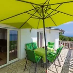 Slavica Apartman Dramalj