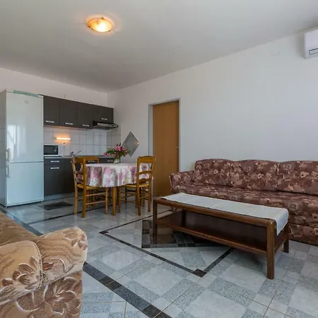 Slavica Apartment Dramalj