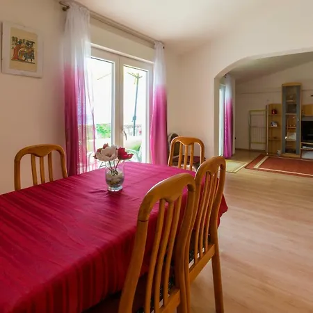 Slavica Apartment *