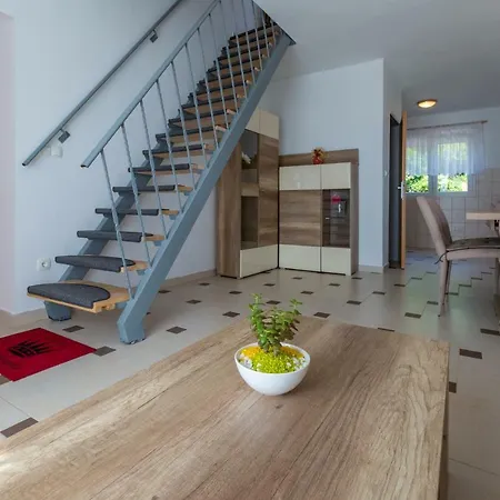 Slavica Lägenhet Dramalj